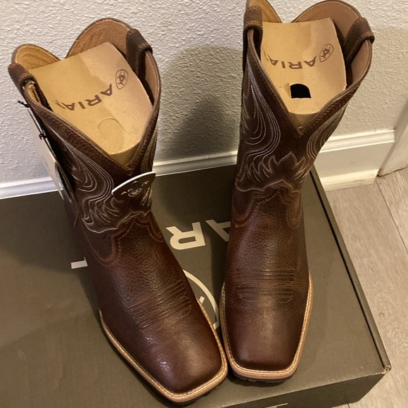 Brand new never been worn Ariat safety toe boots with original box.